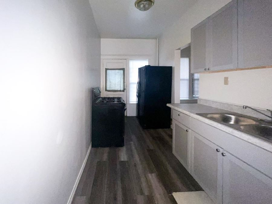 6925 South Yale Avenue, Chicago, IL 60621